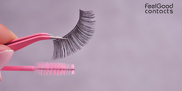 false-lashes